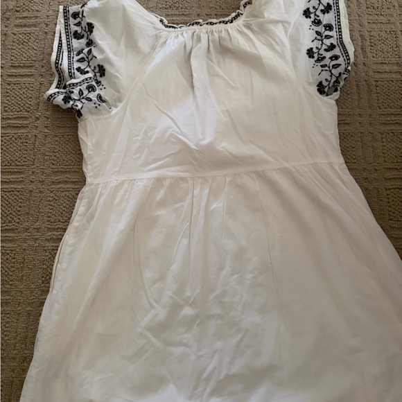 White Dress with Black Floral Embroidery - Picture 4 of 9